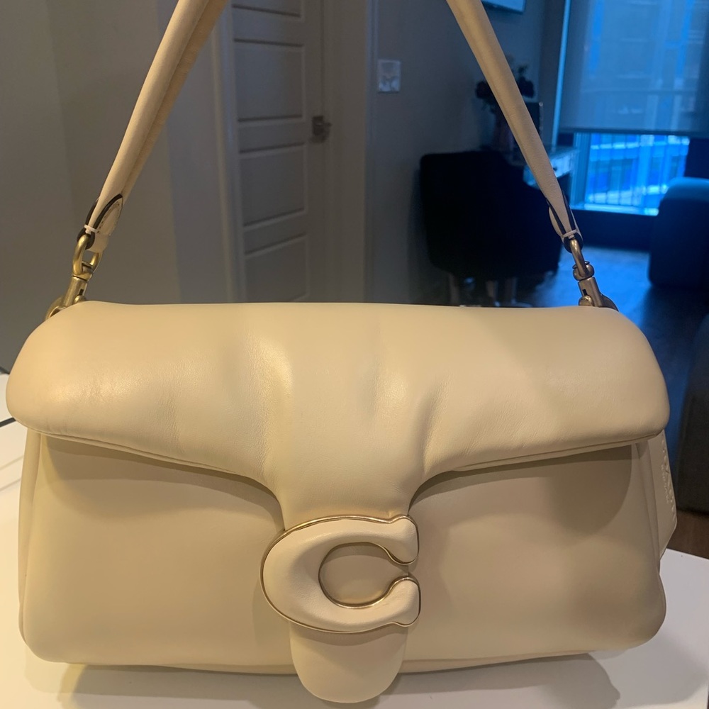 BRAND NEW Coach Pillow Tabby Shoulder Bag 26 (Ivory)